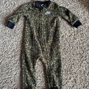 Nike Camo Fleece Jumpsuit - 6-9 mo
